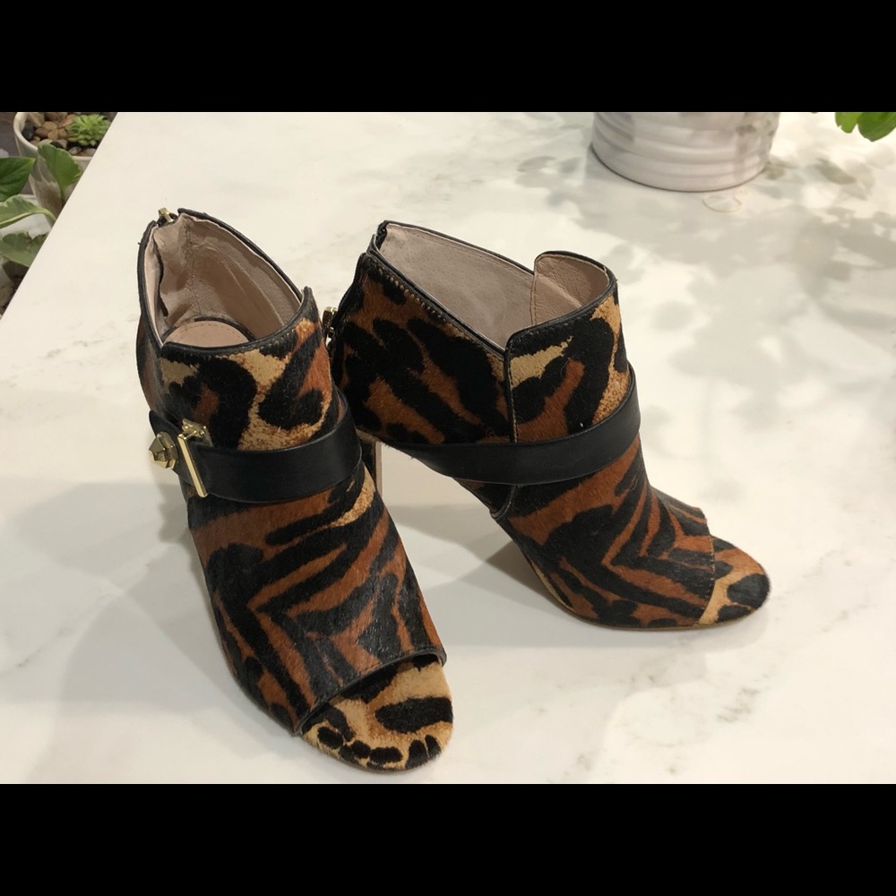 New Louise et Cie haircalf open toe bootie size 7